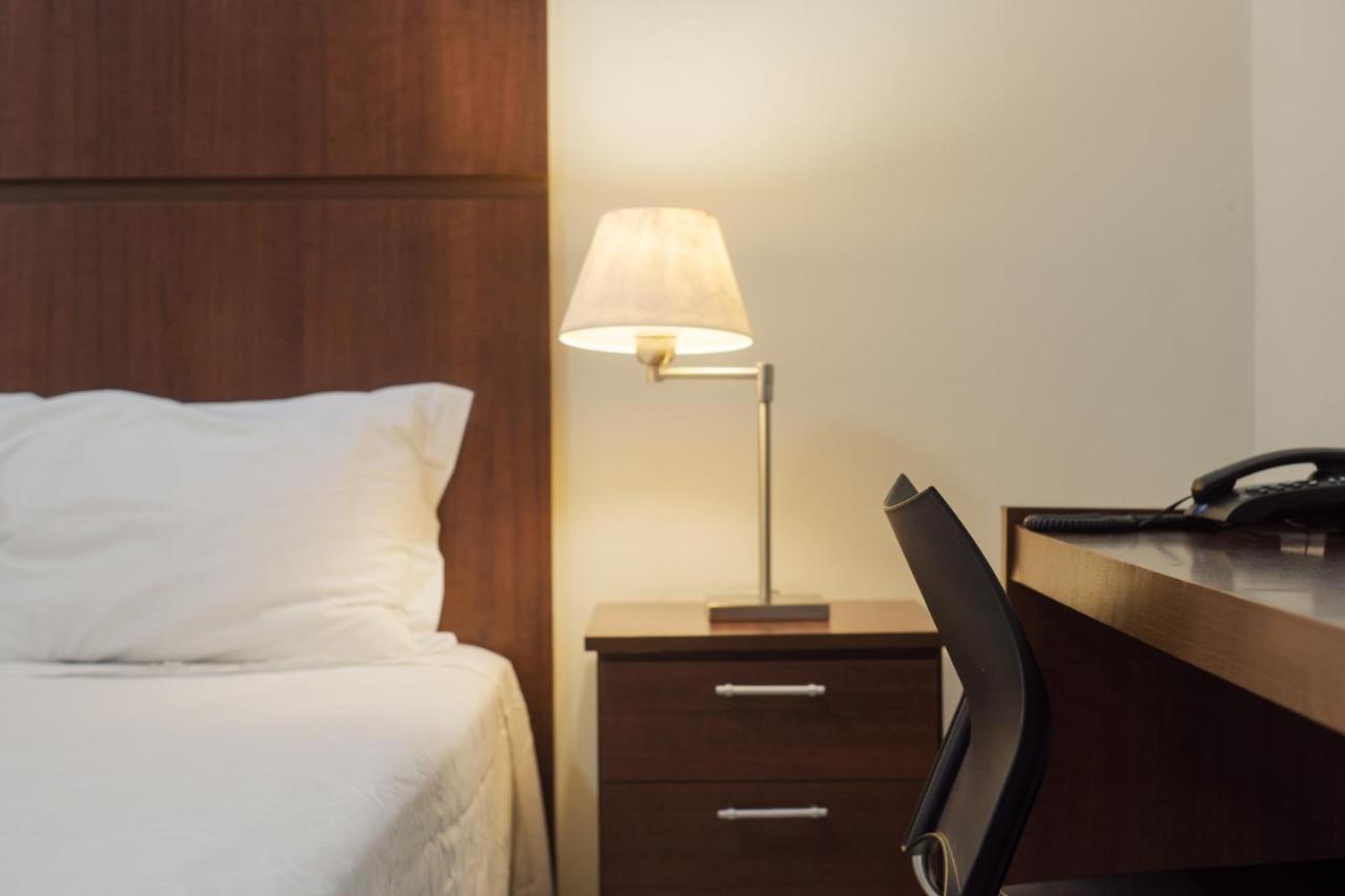 Ibituruna Center Hotel Говернадор Валадарес Екстериор снимка