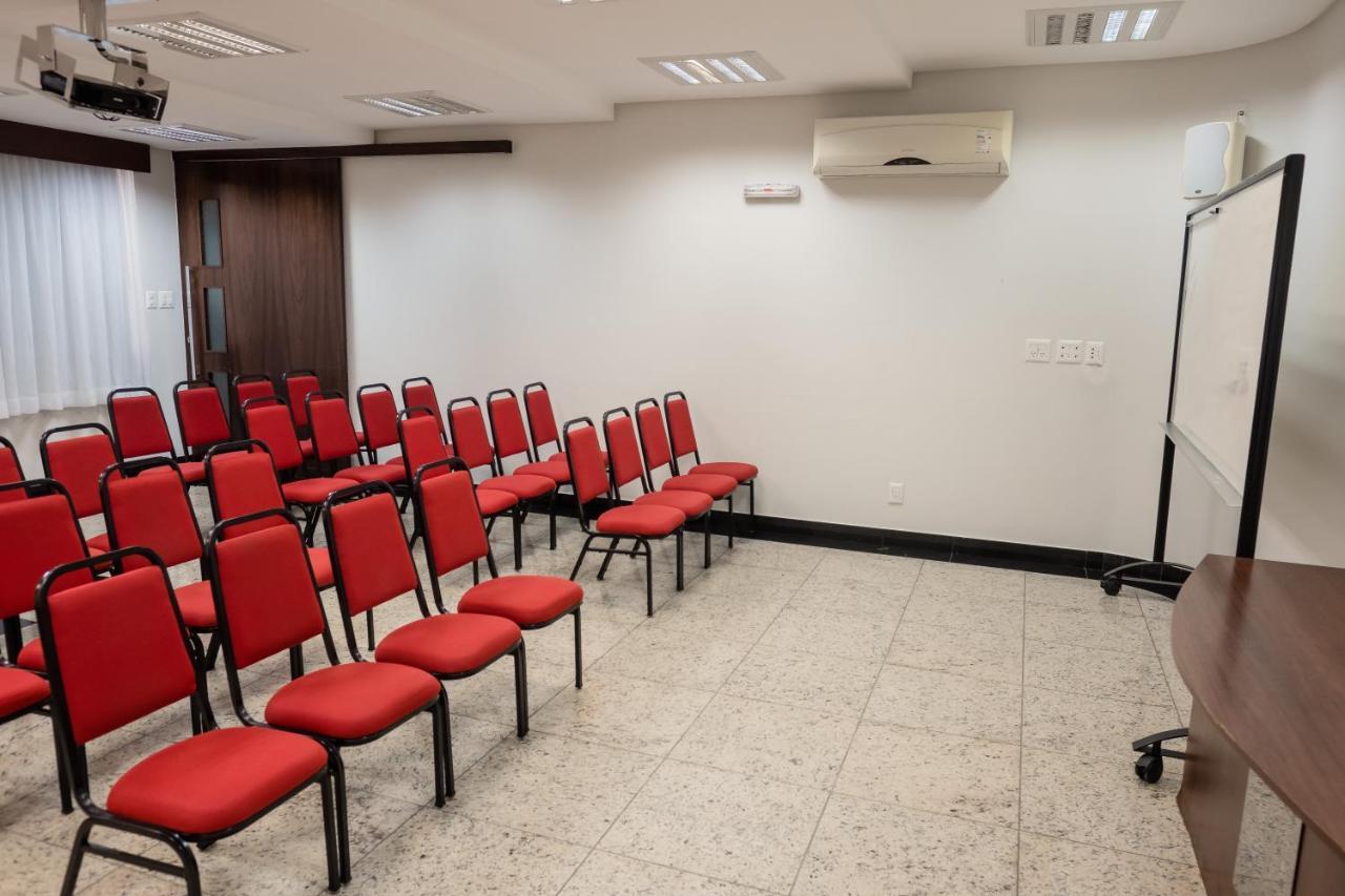 Ibituruna Center Hotel Говернадор Валадарес Екстериор снимка